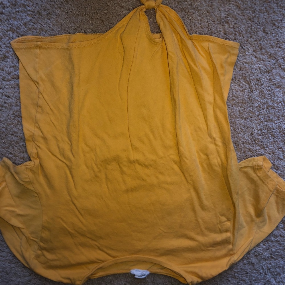 Yellow knot tshirt